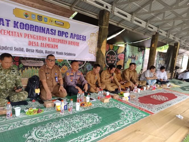 
 Pambakal Desa Ali Mukim Tegaskan Solidaritas APDESI Ujung Tombak Pembangunan Banjar