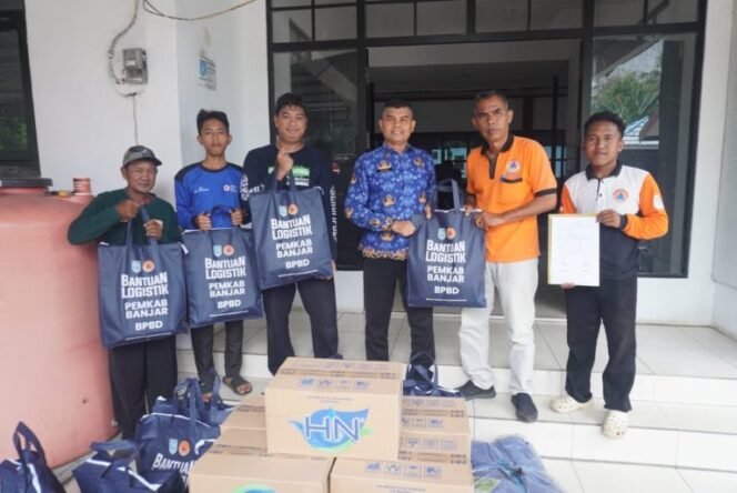 
 Angin Kencang di Martapura Barat Rusak 42 Bangunan, BPBD Banjar Salurkan Bantuan bagi Warga Terdampak
