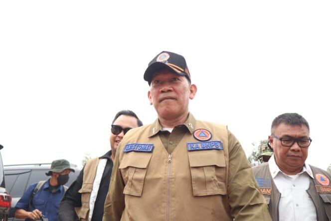 
 Siapkan Teknologi Modifikasi Cuaca, Kepala BNPB Tekankan Kecepatan Penanganan Karhutla di Kalsel