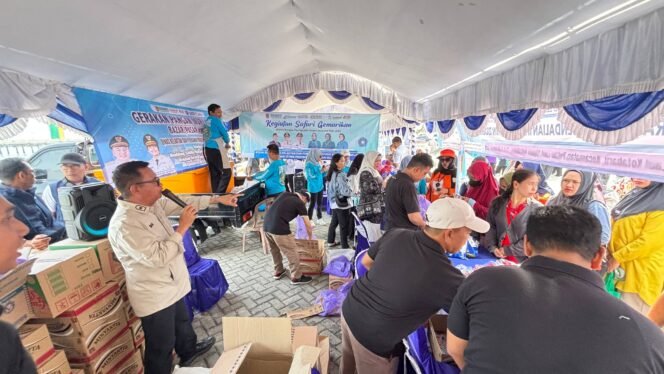 
 Pemprov Kalsel Intervensi Inflasi & Tekan Harga Kebutuhan Pokok Melalui Pasar Murah di Kotabaru