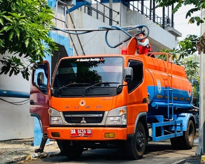 
 Pasokan Air Baku Kembali Normal, BPAM Banjarbakula Distribusikan Air Gratis untuk Warga Terdampak Kekeringan Berlanjut
