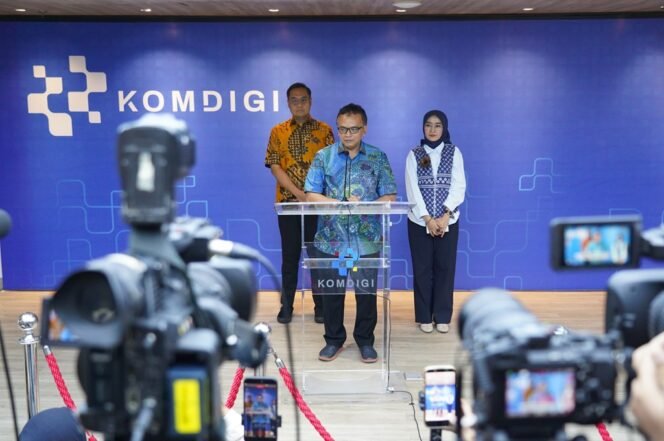 
 Kemkomdigi Temukan 156 Paket Tiga Operator yang Belum Lindungi Sisa Kuota Pelanggan