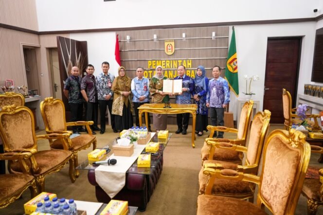 
 Perkuat PAD & Mitigasi Karhutla, Pemko Banjarbaru & PTAM Intan Banjar Sepakati Kerja Sama Pajak & Retribusi