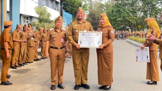 
 Raih Pelayanan Prima PEKPPP Nasional, Pemkab Banjar Apresiasi Capaian Disdik