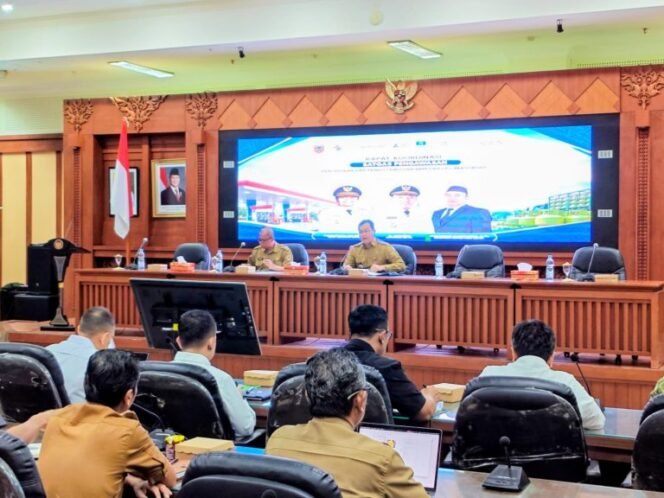 
 Pemprov Kalsel Siapkan Usulan Tambahan Kuota BBM Bersubsidi Hadapi Natal & Tahun Baru
