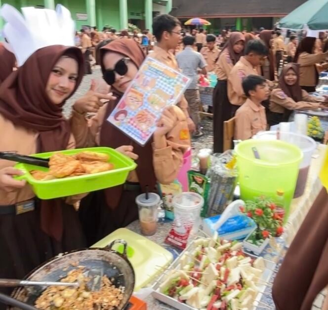 
 Asah Jiwa Wirausaha & Kreativitas Murid, SMP Negeri 1 Martapura Gelar Market Day