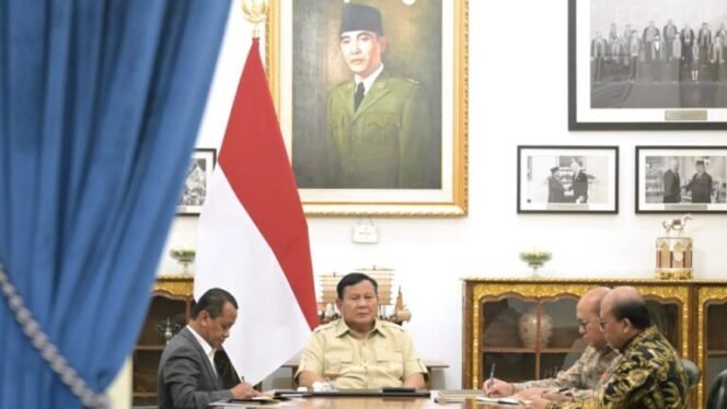
 Presiden Instruksikan Transformasi Menyeluruh PLN, Fokus Efisiensi & Percepat Energi Surya 100 GW