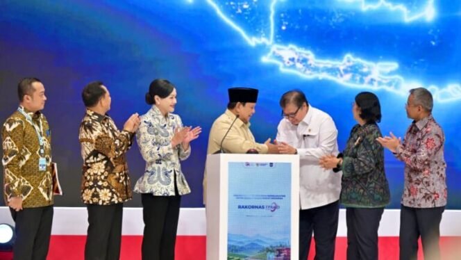 
 Presiden Prabowo Tegaskan Pembenahan BUMN untuk Efisiensi & Manfaat bagi Rakyat