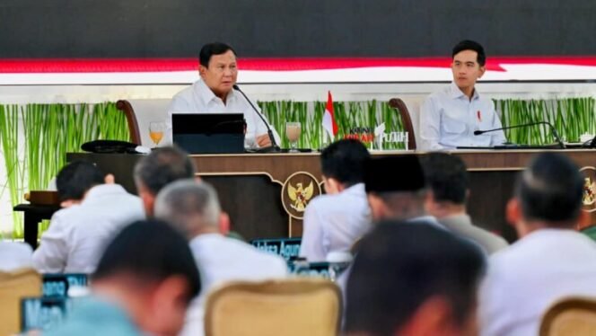 
 Berada di Jalur yang Benar, Prabowo Tegaskan Capaian Strategis Kabinet Merah Putih Selama Dua Tahun